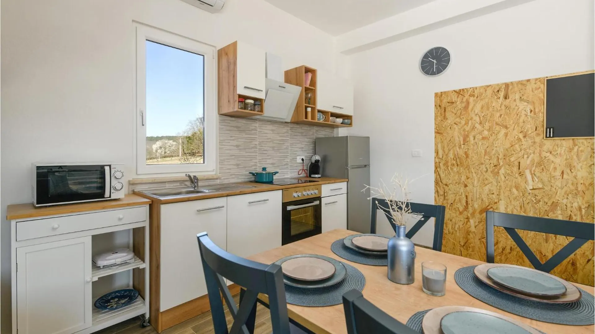 Gorgeous Home In Krsan With Kitchen 0*,